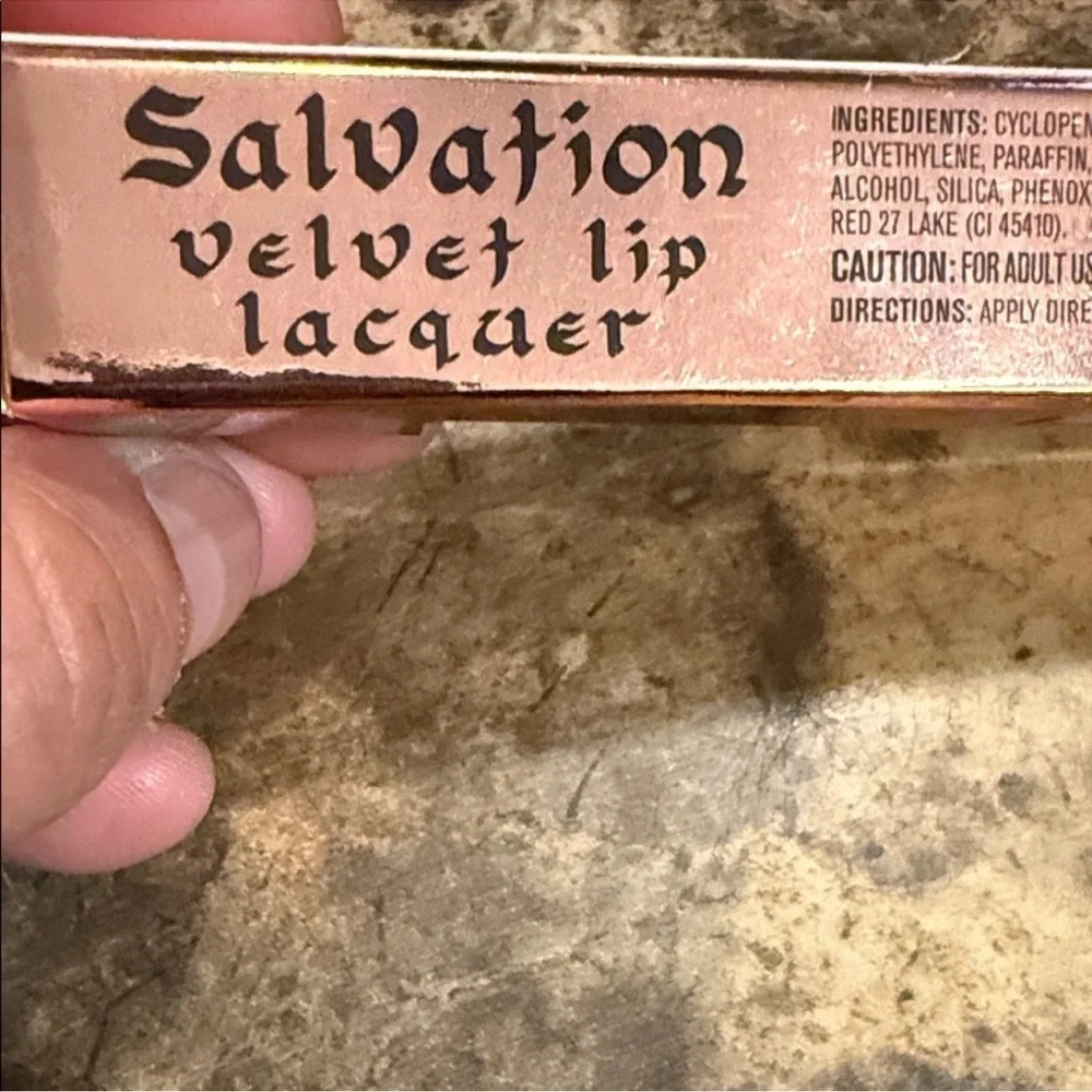 ATTRACT | Makeup Revolution London – Salvation Velvet‎ Lip Lacquer
